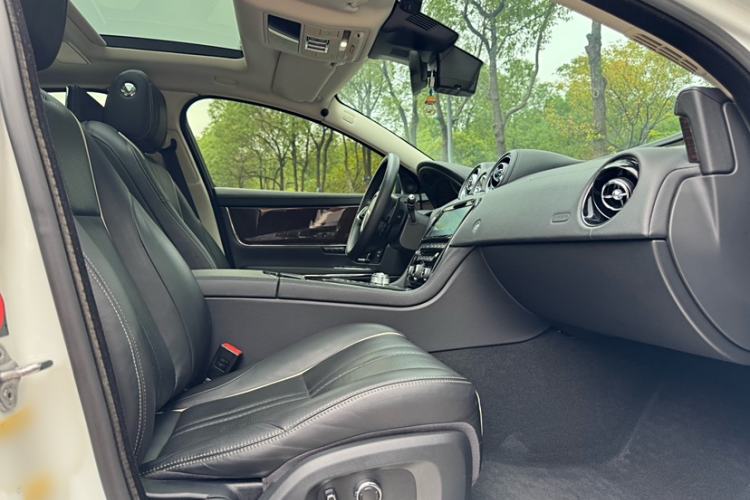 Used Jaguar XJ 2018 XJL 3.0 SC Four-Wheel Drive Panoramic Business Edition