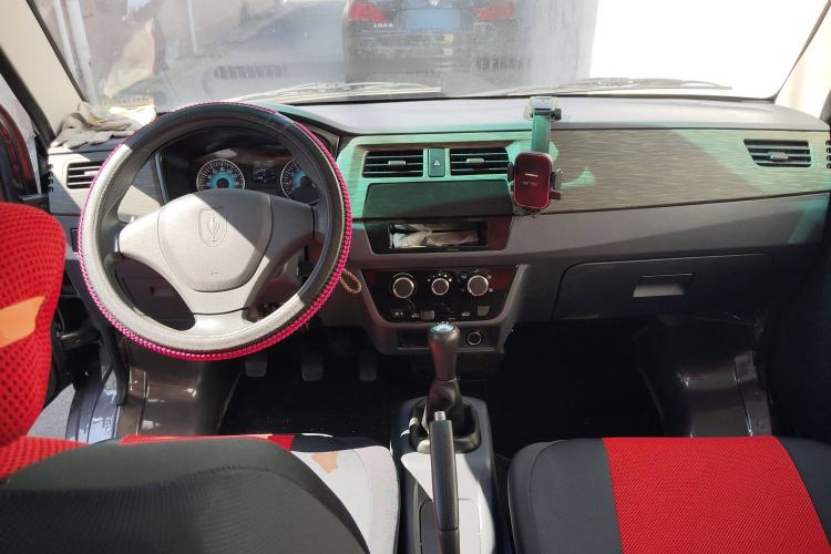 Used Jinbei Hiace X30 2023 1.5L Wealthy-Style Passenger Van 5/6/7-Seater Non-Air-Conditioned Version SWC15M
