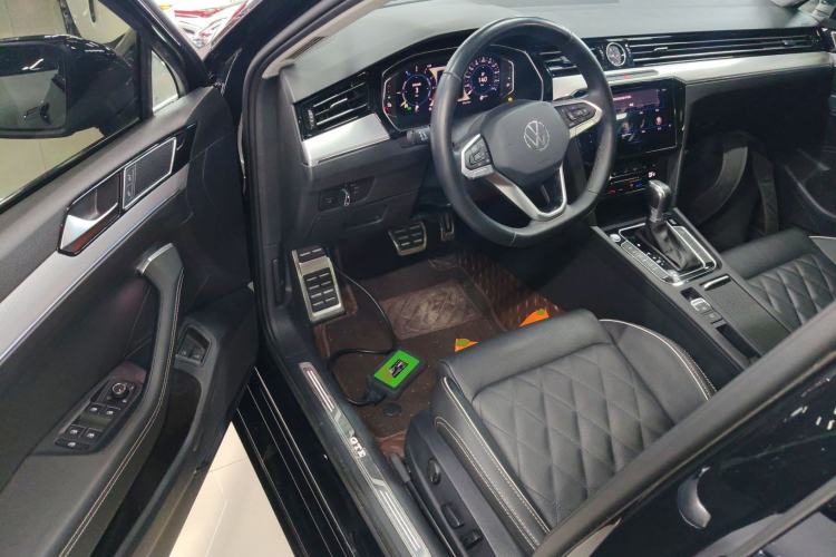 Used Volkswagen Magotan GTE Plug-in Hybrid 2022 GTE Luxury Model Driver Seat