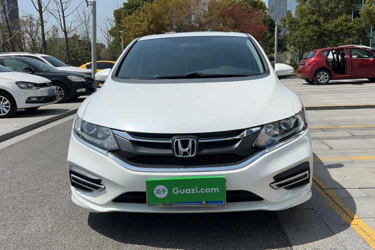 Used Honda Jade 2017 1.8L automatic Comfort version 5 seats
