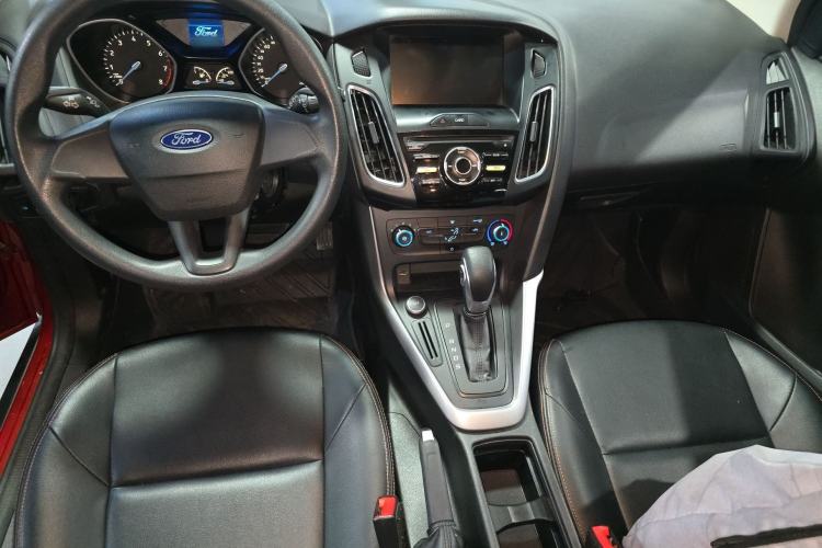 Used Ford Focus 2018 Hatchback Classic 1.6L Automatic Comfort Plus SmartDrive Edition Center Console