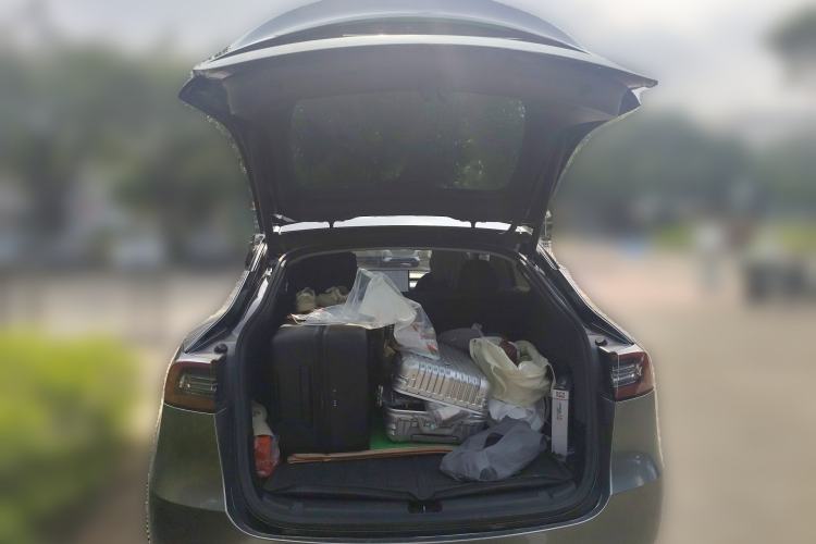 Used Tesla Model Y 2021 Long-Range All-Wheel-Drive Version