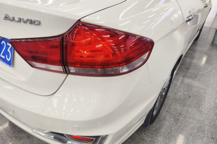 Used Suzuki Alivio 2015 1.6L Automatic Enjoyment Model
