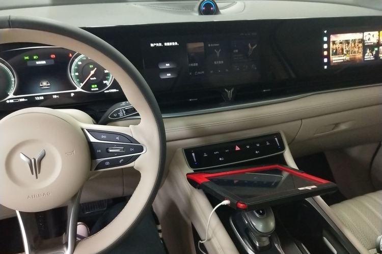 Used VOYAH Dream 2022 Low-Carbon Edition Dream+ Smart Enjoyment Package Center Console