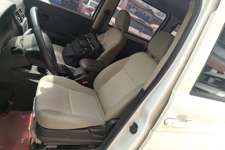 Used Wuling Rongguang V 2018 1.5L Standard Version
