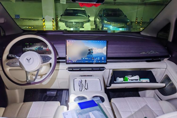 Used VOYAH Dream 2026 Model PHEV Qiankun Pro Center Console