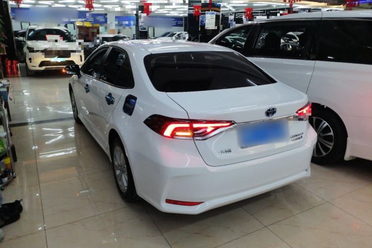 Used Toyota Corolla 2021 Dual-Motor 1.8L E-CVT Elite Edition
