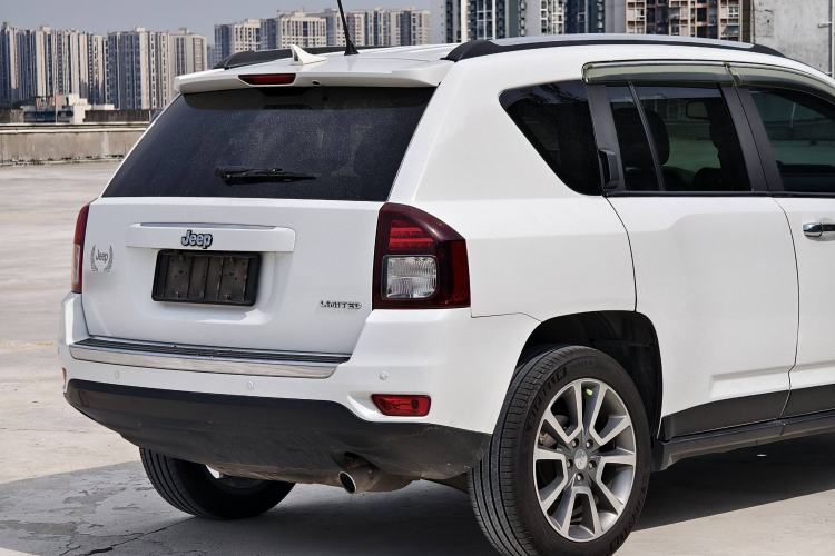 Used Jeep Compass 2014 2.4L four-wheel drive luxury version