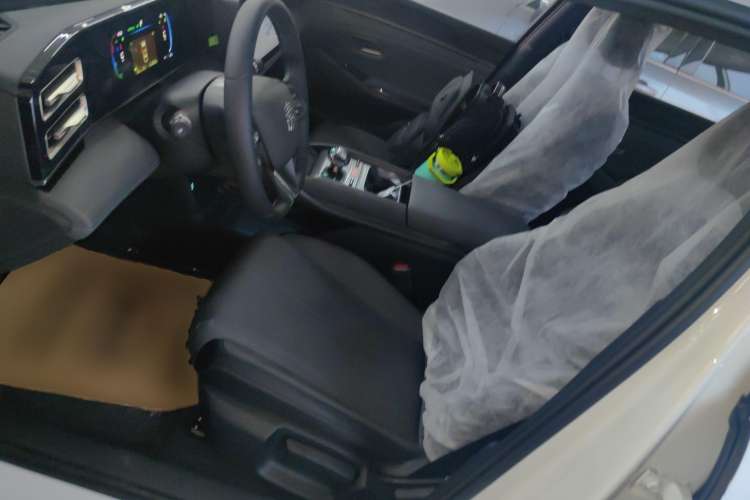 Used BYD Qin L 2024 DM-i 80KM Leading Model