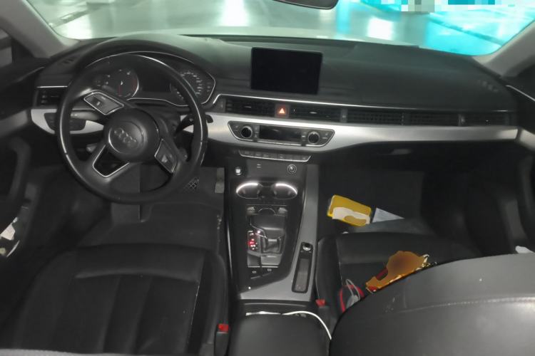 Used Audi A5 2017 Sportback 40 TFSI Fashion Model Center Console