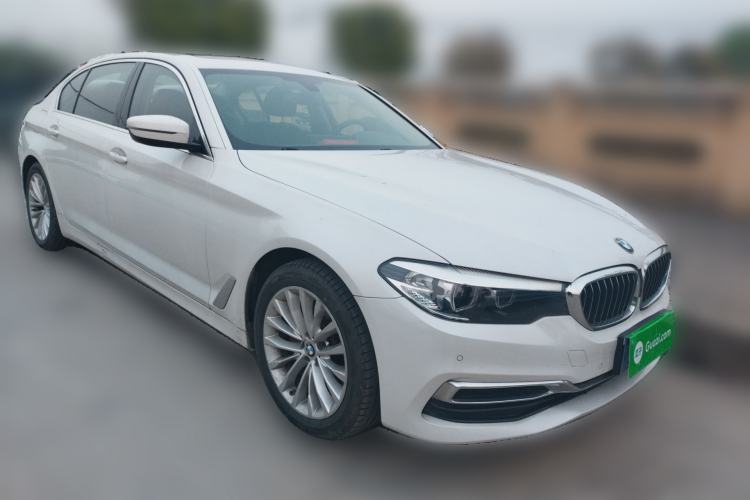 Used BMW 5 Series 2020 525Li Luxury Package Front Right 45 Deg