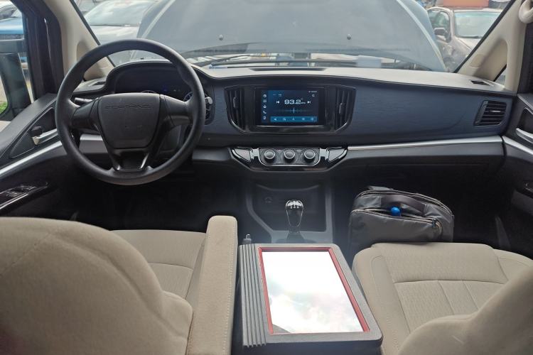 Used FORTHING Lingzhi 2023 M5L 1.6L Base Model 7 Seats