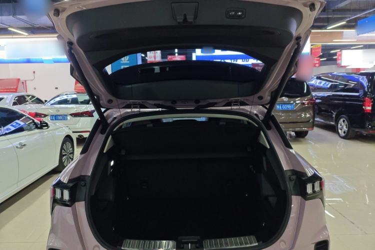 Used Lynk & Co 06 2021 1.5T Shero Pink Special Edition
