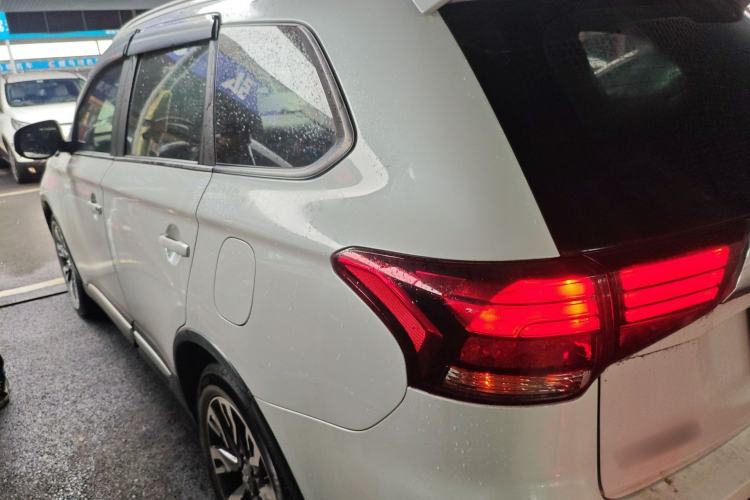 Used Mitsubishi Outlander 2020 2.0L Two-Wheel Drive Enjoyment Version 5 Seats
