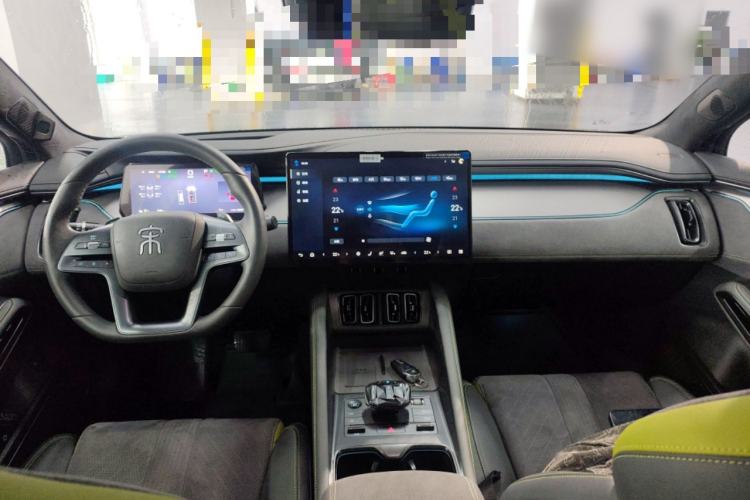 Used BYD Song L EV 2025 Intelligent Driving Version 602 km Range LiDAR-equipped All-Wheel-Drive Type Center Console