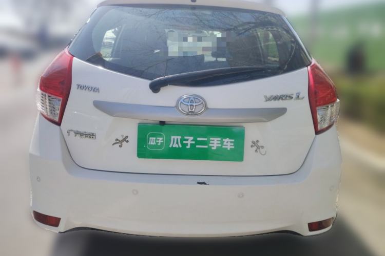 Used Toyota YARiS L Zhi Xuan 2015 1.5E Automatic Charm Edition
