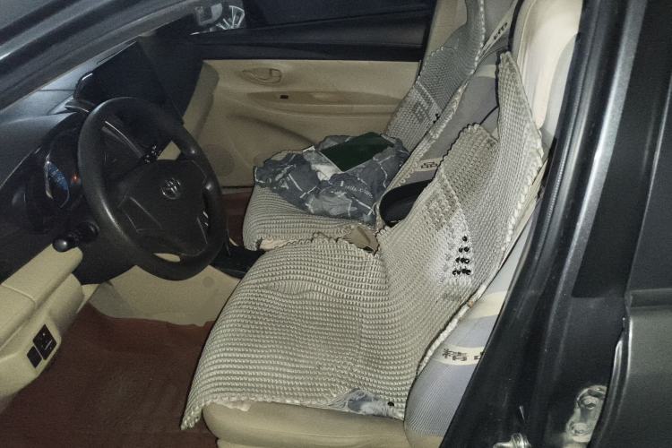 Used Toyota YARiS L Zhi Xuan 2014 1.3E Automatic Charm Edition