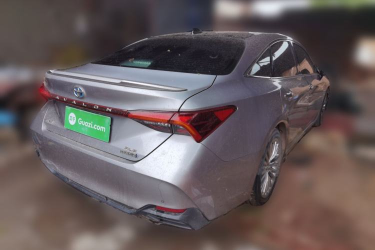 Used Toyota Avalon 2019 Dual-Engine 2.5L XLE Prestige Version China VI Standard
