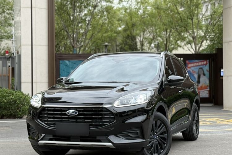 Used Ford Escape 2024 EcoBoost 245 Two-Wheel-Drive Titanium Edition