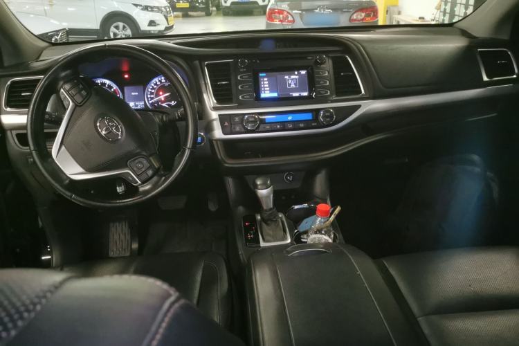 Used Toyota Highlander 2015 2.0T Four-Wheel Drive Luxury Edition 7-Seater
