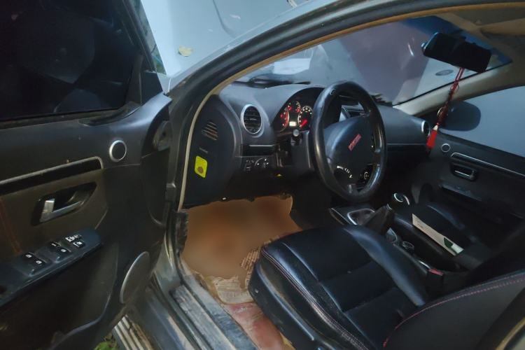 Used Haval H5 Classic 2015 2.0L Manual Two-Wheel Drive Entry-Level Trim