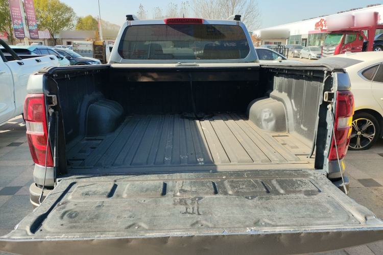 Used Changan Lantop 2023 2.0T Automatic 4x4 Gasoline Flagship Standard Cab
