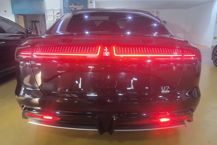 Used Yangwang U7 2025 EV Five-Seat Luxury Edition