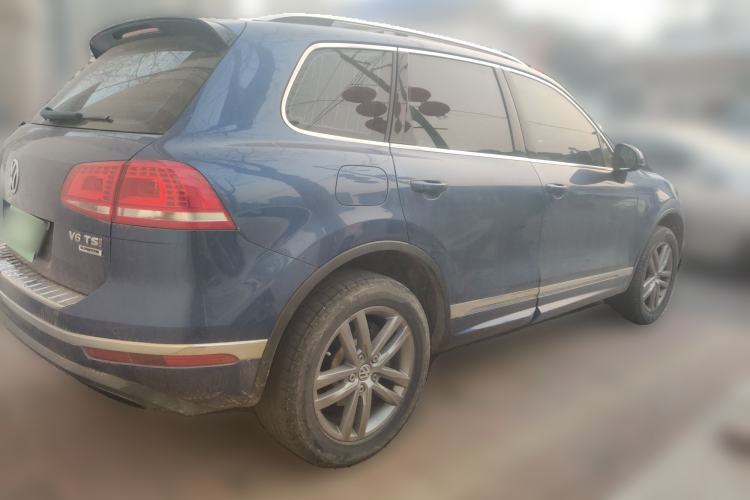 Used Volkswagen Touareg 2016 3.0 TSI High-End Version Rear Right 45 Deg