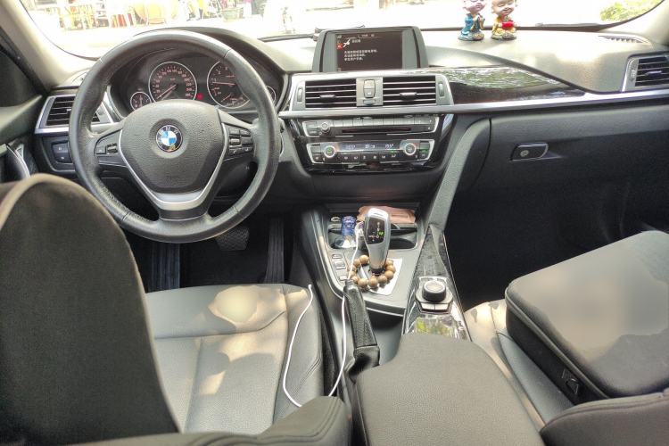 Used BMW 3 Series 2017 320Li Fashion Model Center Console