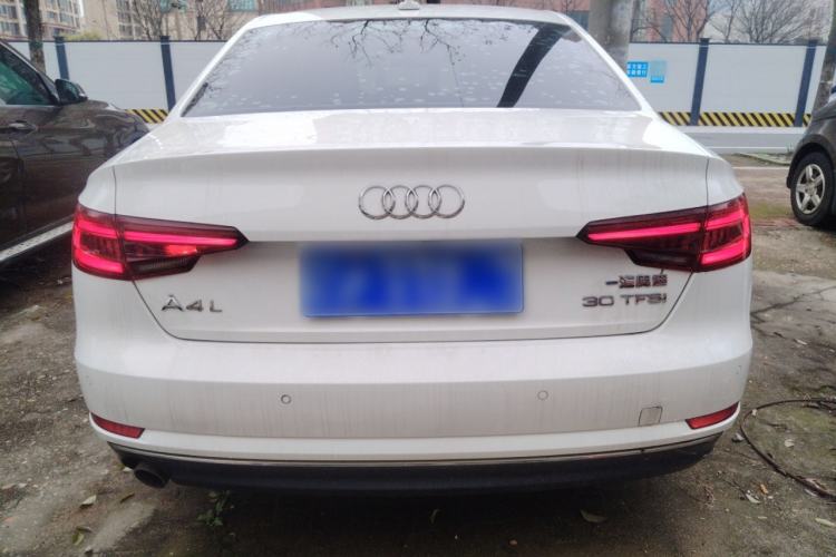 Used Audi A4L 2018 30th Anniversary Edition 30 TFSI Ambition Model
