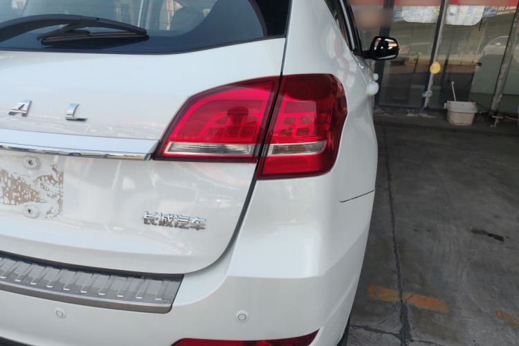 Used Haval H2 2017 Red-Label 1.5T Automatic Two-Wheel Drive Luxury Model
