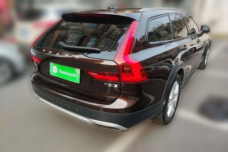 Used Volvo V90 2017 Cross Country T5 AWD Smart Range Edition