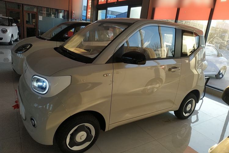 Used Wuling Hongguang MINIEV 2024 3rd Generation 215km Youth Edition
