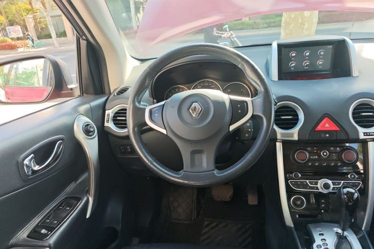 Used Renault Koleos 2010 2.5L Two-Wheel-Drive Luxury Version Steering Wheel