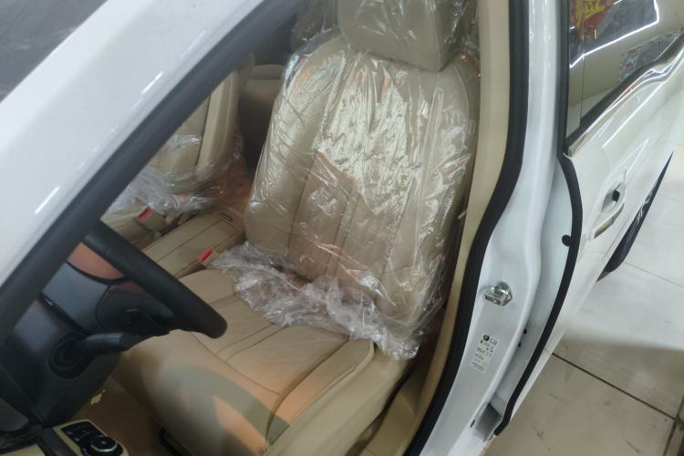 Used Buick GL8 2023 Facelifted Land Cruiser Executive Luxury Version