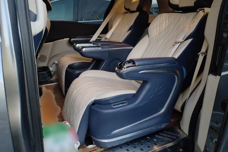 Used Buick GL8 2021 Land Cruiser Executive 652T Premium Model
