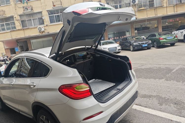 Used BMW X4 2014 xDrive20i X Design Package Trunk