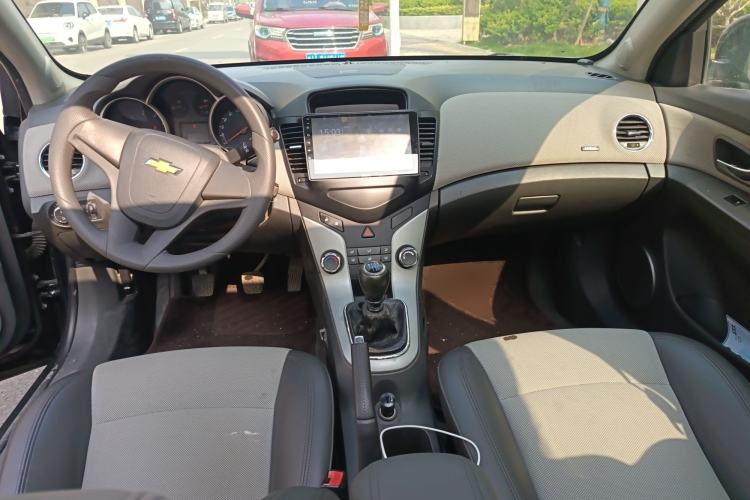 Used Chevrolet Cruze 2013 1.6L SE MT
