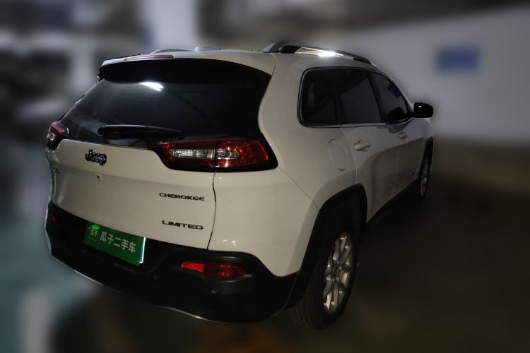 Used Jeep Cherokee 2017 2.0L Superior Edition