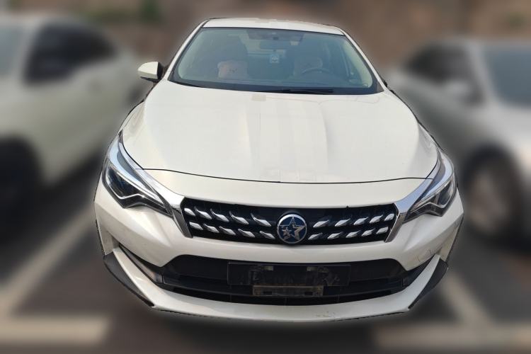 Used Venucia D60 2019 1.6L Entry Manual Fashion Edition Front