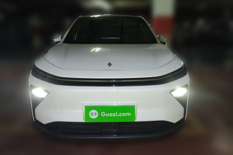 Used Livan 7 2024 450km Executive Version
