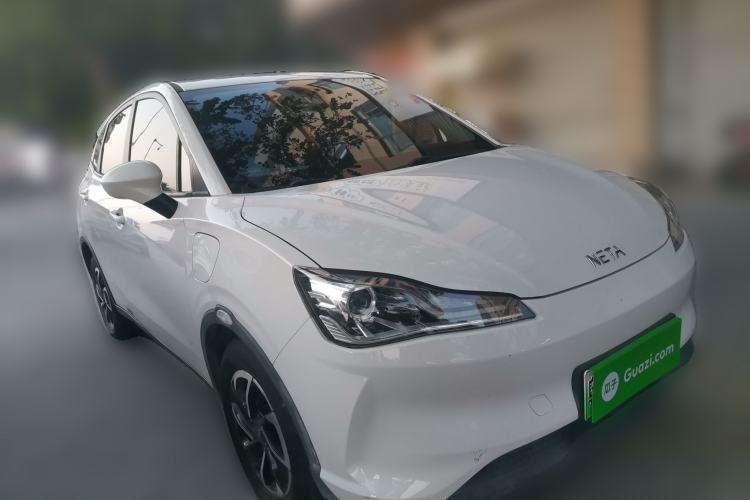 Used NETA V 2021 Long-Range Entertainment Edition Upgrade Model Front Right 45 Deg