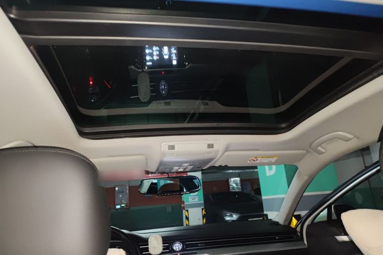 Used Volkswagen Magotan 2017 280TSI DSG Comfort Model
