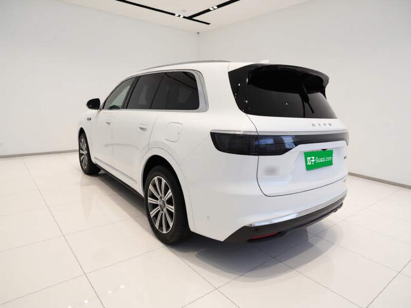 Used Hima AITO M8 2025 Extended-Range Max+ Version 53.4 kWh 5-Seater Edition — 4