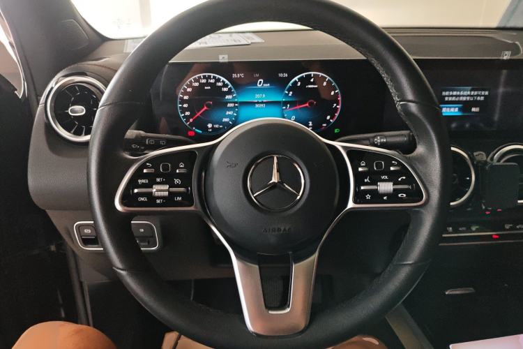 Used Mercedes-Benz GLB 2022 Second Facelift GLB 200 Fashion Edition Steering Wheel