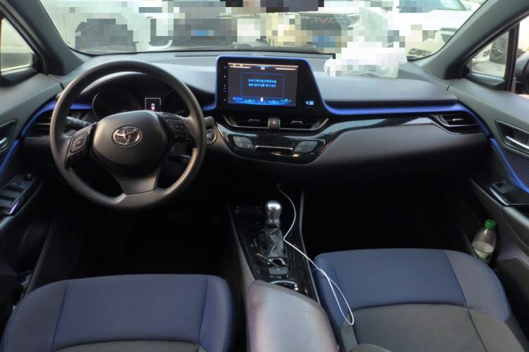 Used Toyota C-HR 2018 2.0L Leading with Sunroof China VI Standard
