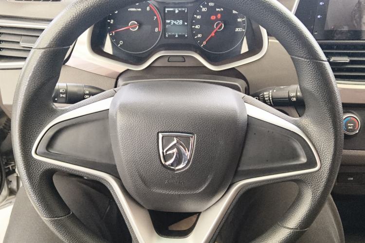 Used Baojun 310W 2017 1.5L Manual Comfort Version China V