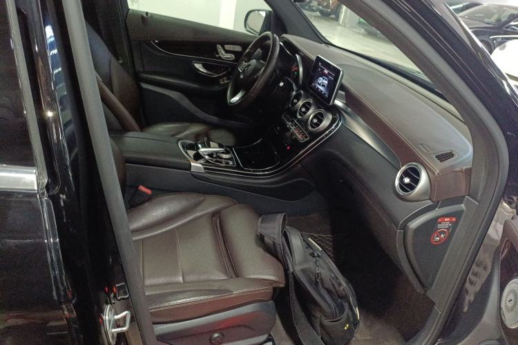 Used Mercedes-Benz GLC 2017 GLC 260 4MATIC Luxury Model