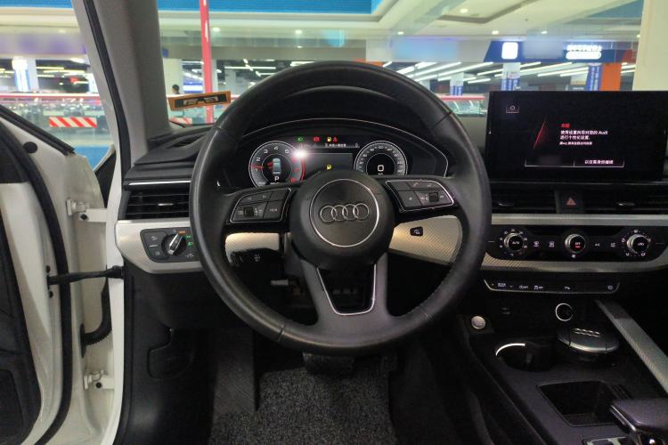 Used Audi A4L 2020 40 TFSI Fashionable and Elegant Model
