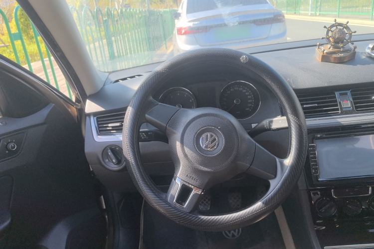 Used Volkswagen Bora 2013 1.6L Manual Fashion Edition